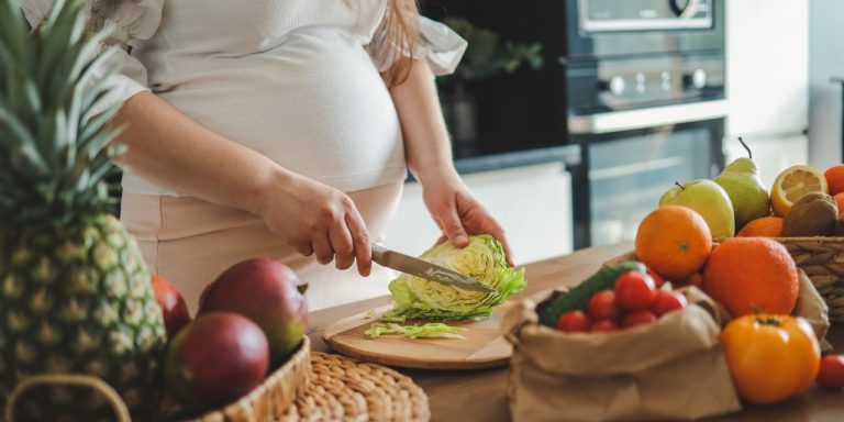 تغذیه مناسب در سه ماهه دوم بارداری